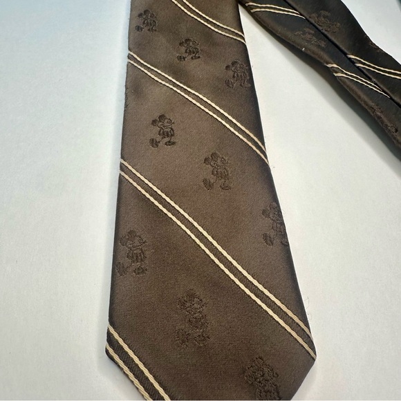 Vintage Mickey Mouse Tie for Cervantes, Brown Skinny - Picture 6 of 8